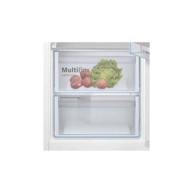 Serie 4 Integrated Tall Fridge