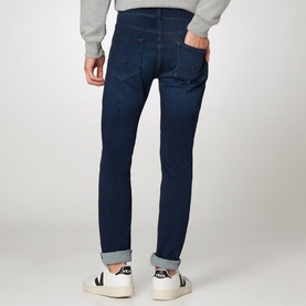 Slimmy Mid-Rise Tapered Jeans