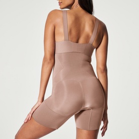 SPANXsculpt&trade; OnCore High-Waisted Mid-Thigh Shorts