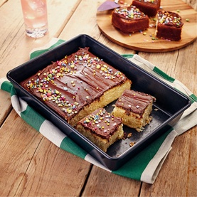 Non-Stick Cake Tin 33cm