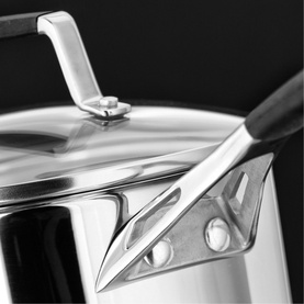 5000 Three-Piece Saucepan Set