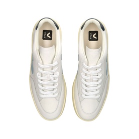 V12 Trainers