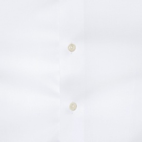 Eton Fine Twill Single Cuff Shirt in white, close-up of button placket with cream buttons and clean twill weave detail