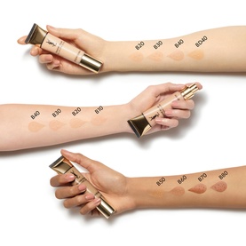 Touche Eclat All-In-One Glow