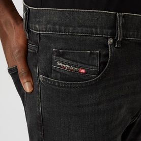 D-Strukt Slim Leg Jeans
