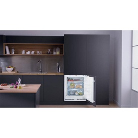 91L Integrated Undercounter Freezer