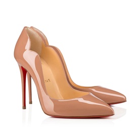 Hot Chick 100 Patent Leather Pumps