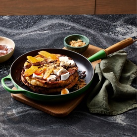 Signature Cast Iron Round Frying Pan With Wooden Handle 28cm