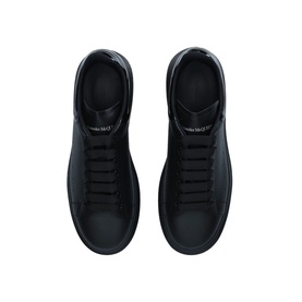 Gloss Tab Show Sneaker