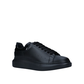 Gloss Tab Show Sneaker