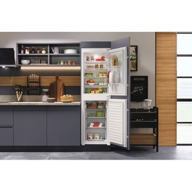 Integrated 50-50 Frost Free Fridge Freezer