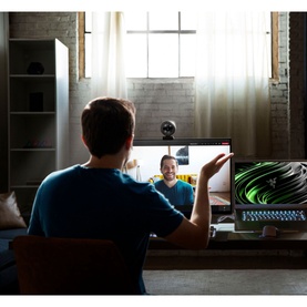 Kiyo Pro 1920 x 1080 Webcam With High-Performance Adaptive Light Sensor