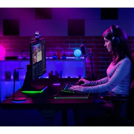 Kiyo Pro 1920 x 1080 Webcam With High-Performance Adaptive Light Sensor