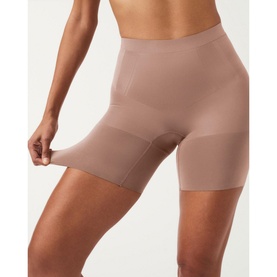 SPANXsculpt&trade; OnCore Mid-Thigh Shorts