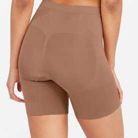 SPANXsculpt&trade; OnCore Mid-Thigh Shorts