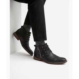 Captains Double Toe Cap Detail Leather Boots