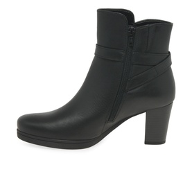 Vaad Ankle Boots