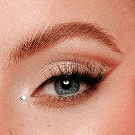 False Eyelashes Adore