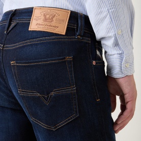 Larkee Beex Mid-Rise Tapered Jeans