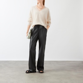 Lee V-Neck Sweater