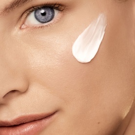  Re-Nutriv Ultimate Diamond Transformative Sculpting Cr&egrave;me