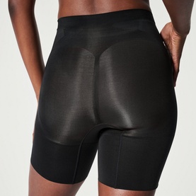 SPANXsculpt&trade; OnCore Mid-Thigh Shorts