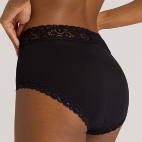 Moments Maxi Lace Briefs