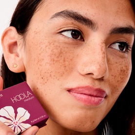 Hoola Matte Bronzer