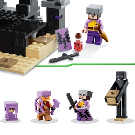 Lego Minecraft The End Arena set showing minifigures including Steve, an Enderman, and warriors with swords, shields and armour. 252 pieces