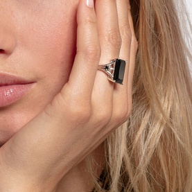 Black Stone Star Ring