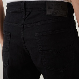 Larkee Beex Tapered Jeans