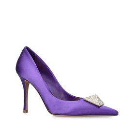 One Stud 100 Pumps