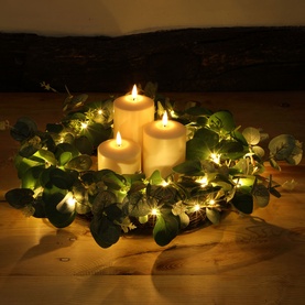 Eucalyptus Pre-Lit Wreath 50cm