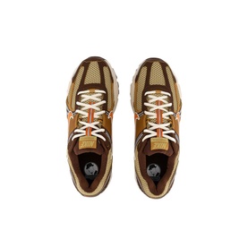 Zoom Vomero 5 Trainers