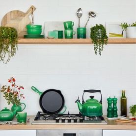 Traditional Kettle with Fixed Whistle 2.1L Bamboo Green