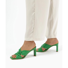 Magnet Twist Knot Mule
