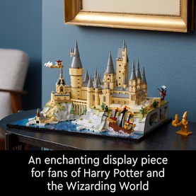 Harry Potter&trade; Hogwarts&trade; Castle and Grounds