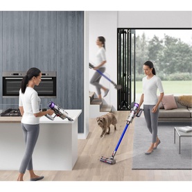 V11 Cordless Stick Vacuum Cleaner