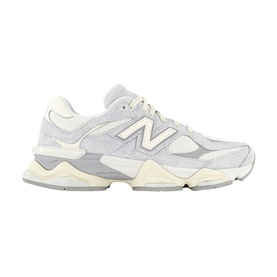 9060 Trainers