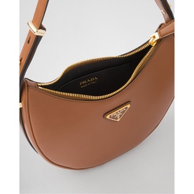 Arqu&eacute; Leather Shoulder Bag