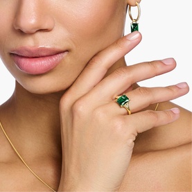 Sparkling Embellished Cocktail Ring