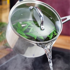 7000 Four-Piece Draining Saucepan Set