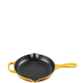 Signature Cast Iron Frying Pan With Metal Handle 23cm
