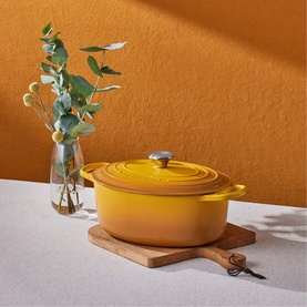 Signature Cast Iron Oval Casserole 27cm