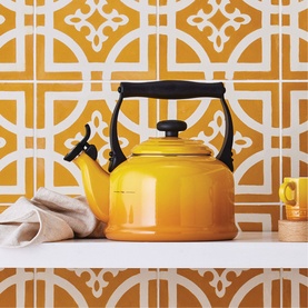 Traditional Kettle With Fixed Whistle 2.1L