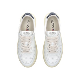 Medalist Low-Top Trainer