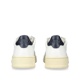 Medalist Low-Top Trainer