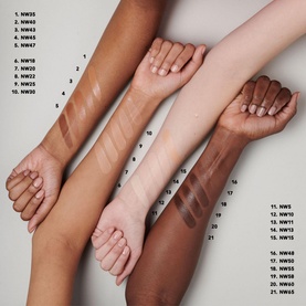 Studio Radiance Serum-Powered&trade; Foundation