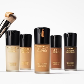 Studio Radiance Serum-Powered&trade; Foundation