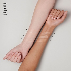 Studio Radiance Serum-Powered&trade; Foundation